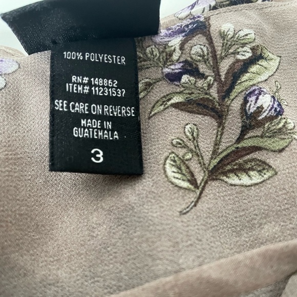 Torrid Floral Ruffle SheerTan with Gold Dots Top  Sz 3X - Picture 10 of 10